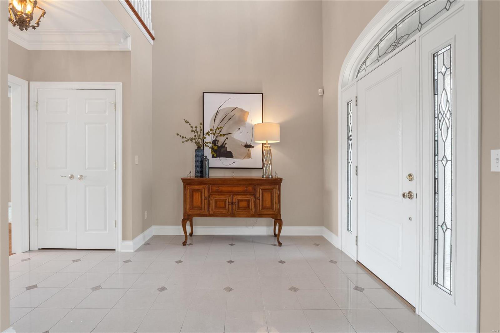 12 Chipper Road Frontenac, MO 63131 - Photo 3 of 38 Gallery Image 3