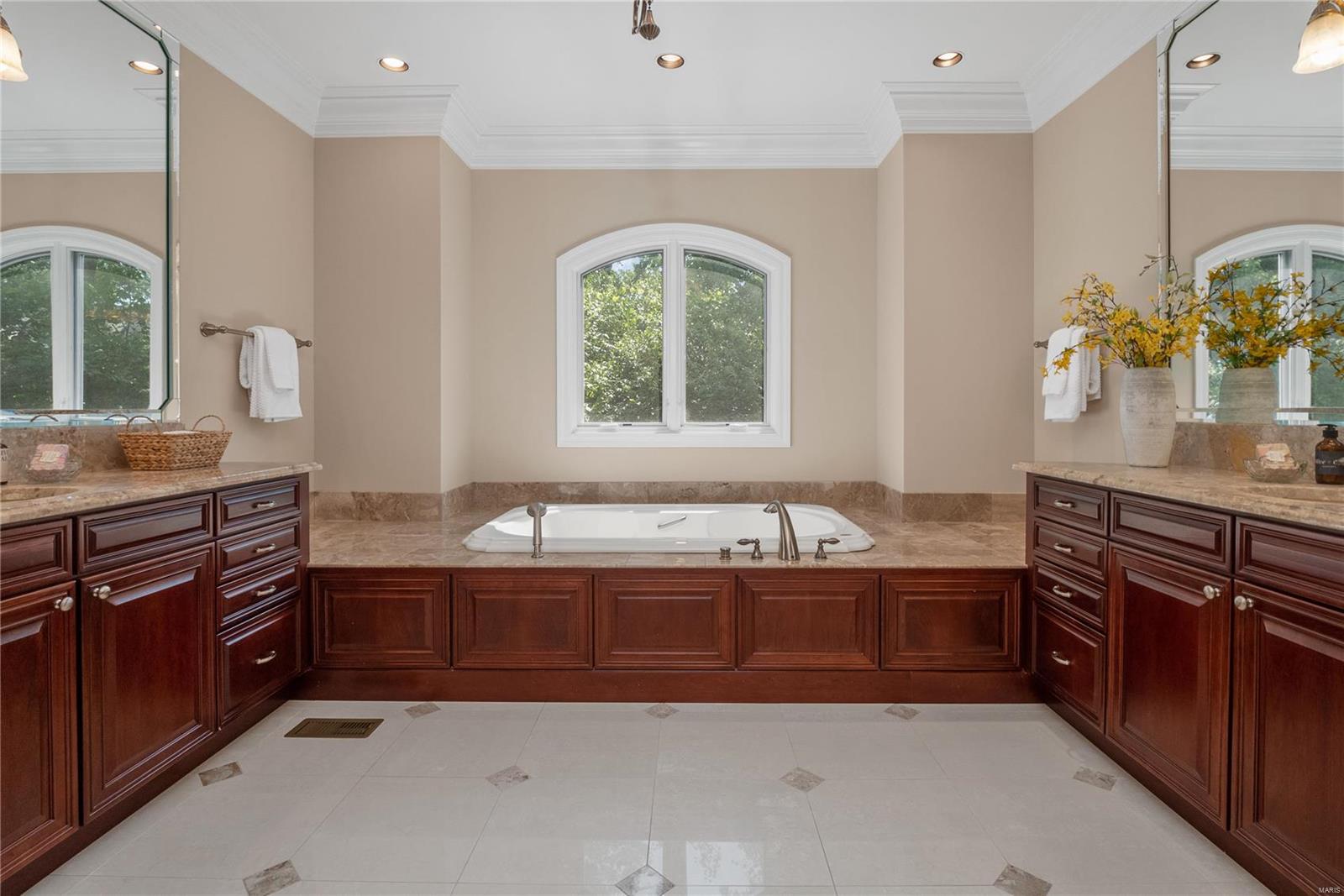 12 Chipper Road Frontenac, MO 63131 - Photo 23 of 38 Gallery Image 23