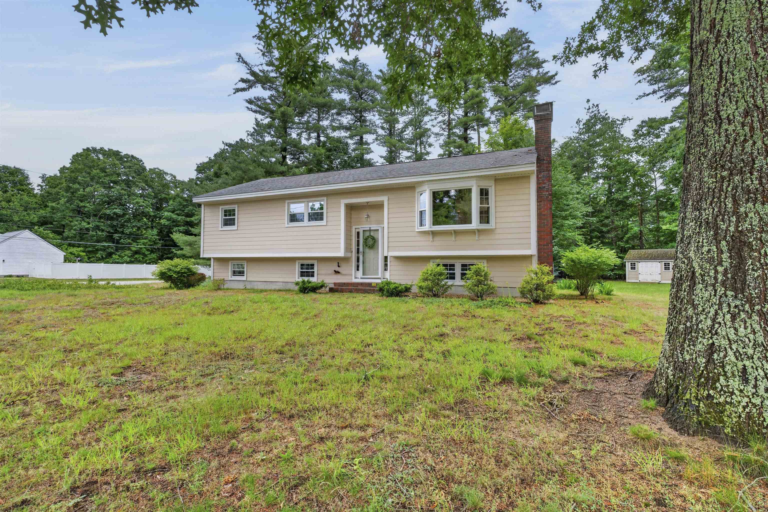 4 Rock Pond Road Windham, NH 03087 - Photo 3 of 24