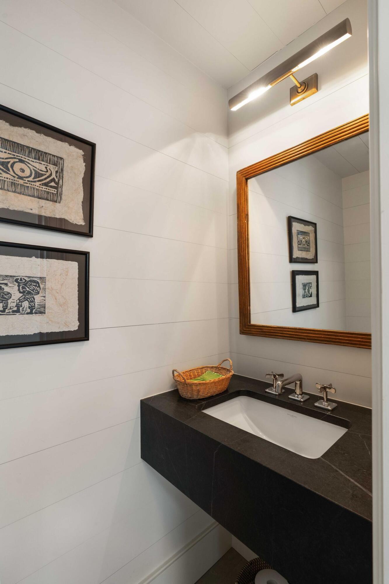 55 East Bay Street Charleston, SC 29401 - Photo 29 of 96 Powder Room