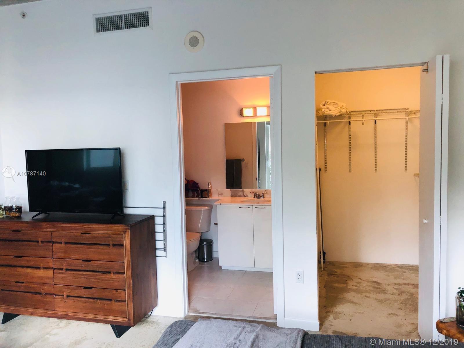 234 Northeast 3rd Street, Unit 1104 Miami, FL 33132 - Photo 9 of 30