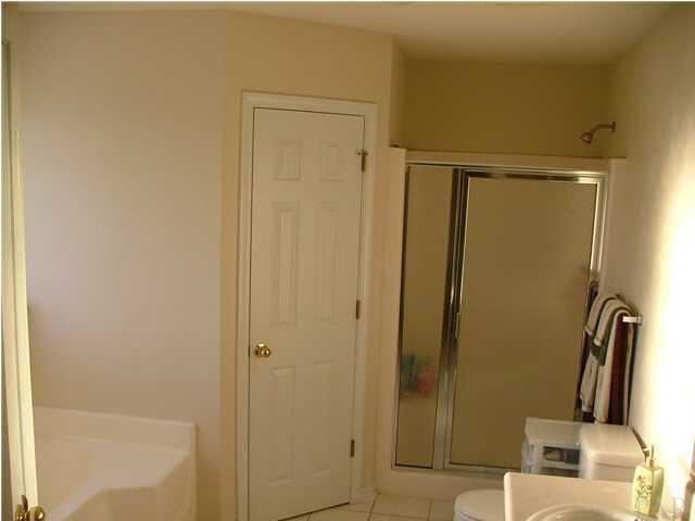 4851 Ribault Lane Milton, FL 32570 - Photo 15 of 20 Separate Shower