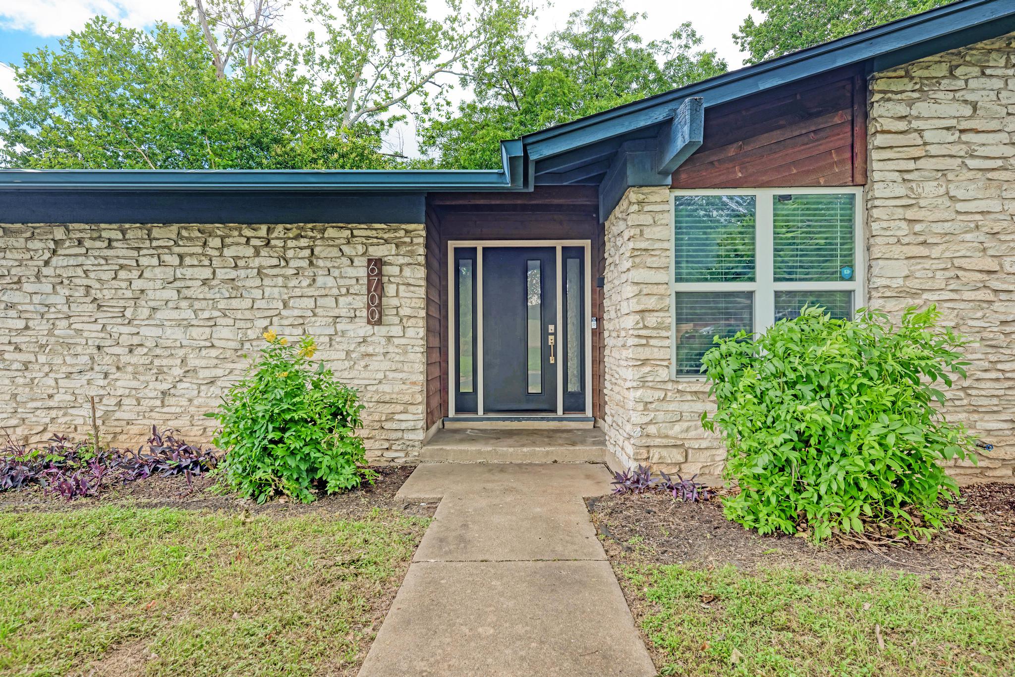 6700 Kings Point Austin, TX 78723 - Photo 6 of 40