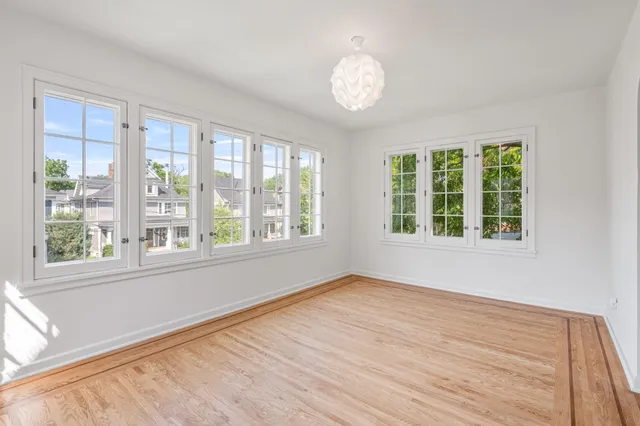 $3,700 | 1621 West 25th Street, Unit 2, Minneapolis, MN 55405