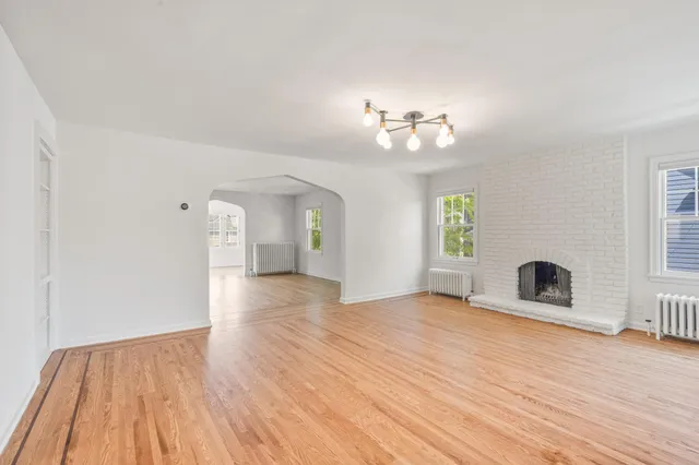 $3,700 | 1621 West 25th Street, Unit 2, Minneapolis, MN 55405