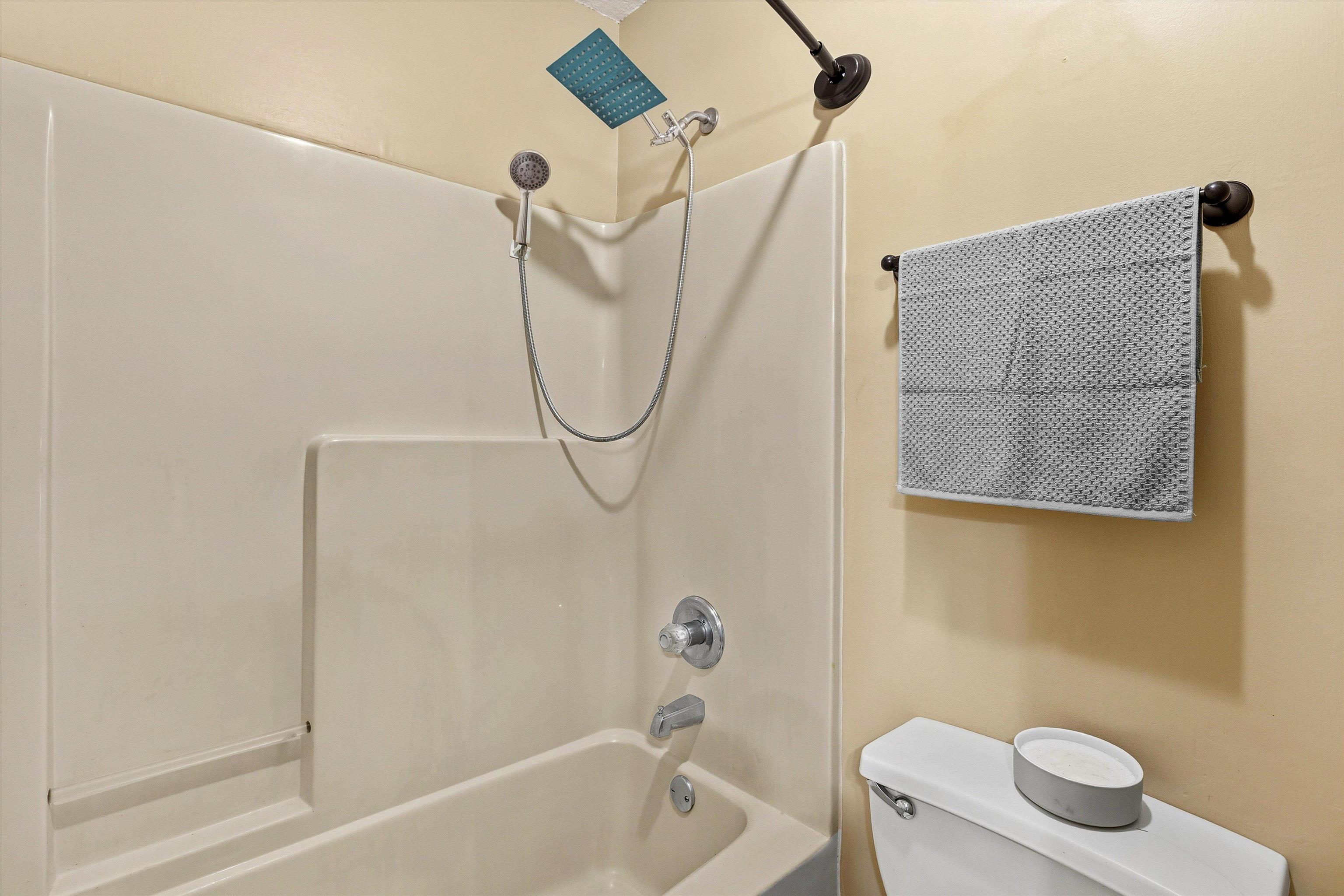 1379 Lagrange Downs Road Cordova, TN 38018 - Photo 17 of 35 Bathtub and shower combination featuring a white surround