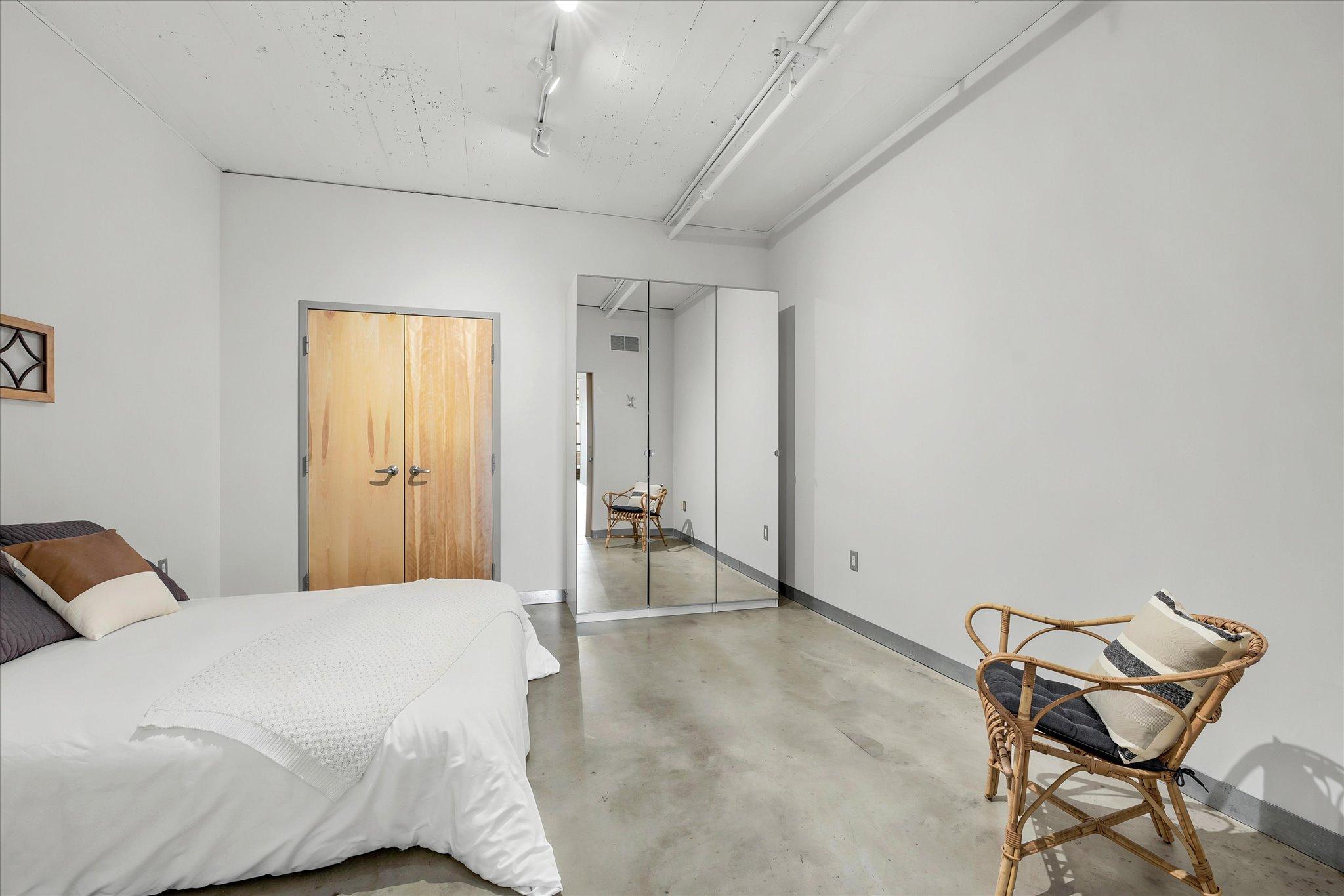 2929 Chicago Avenue, Unit 1002 Minneapolis, MN 55407 - Photo 23 of 59