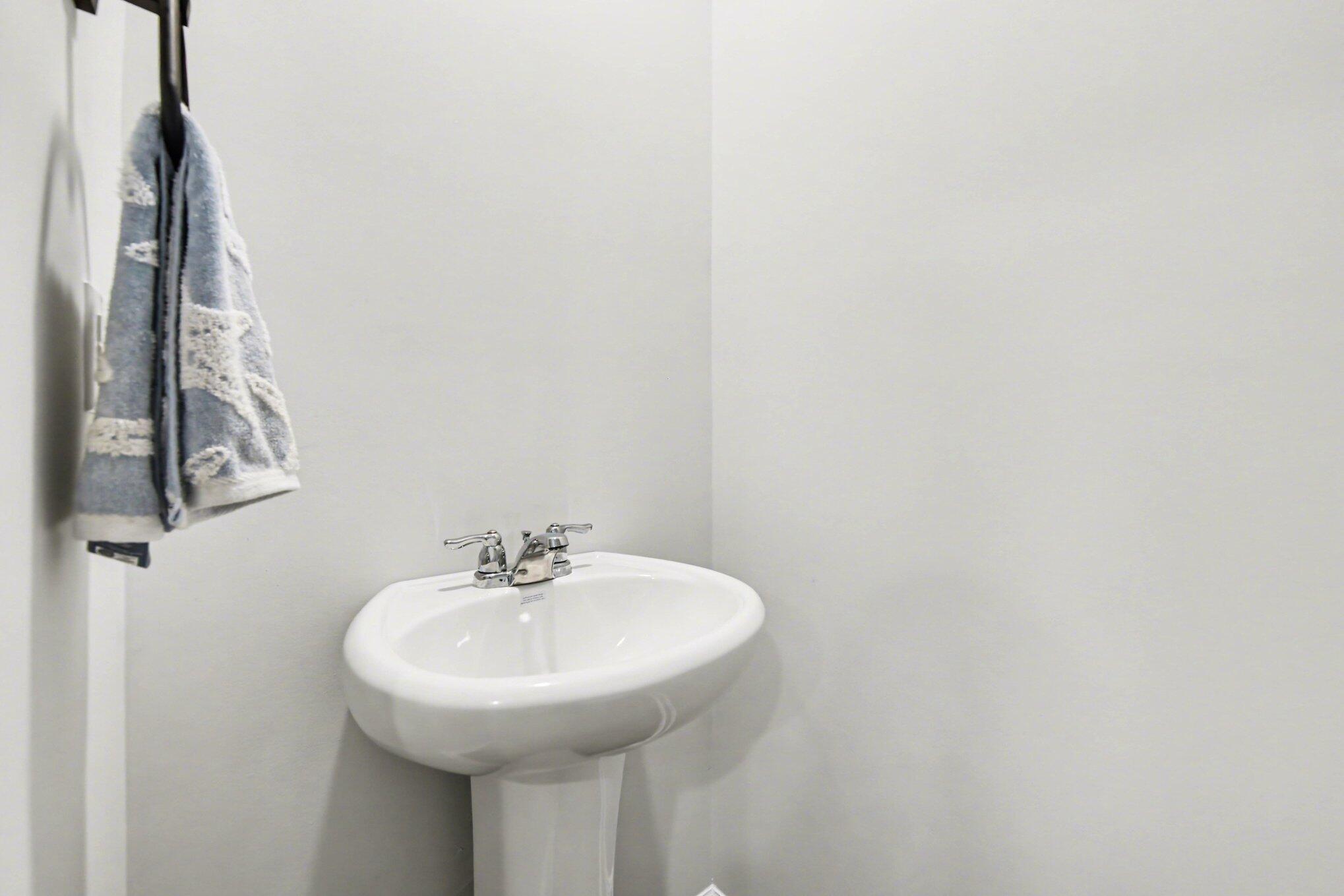 255 Ivory Shadow Road Summerville, SC 29486 - Photo 13 of 39 013_file_8519