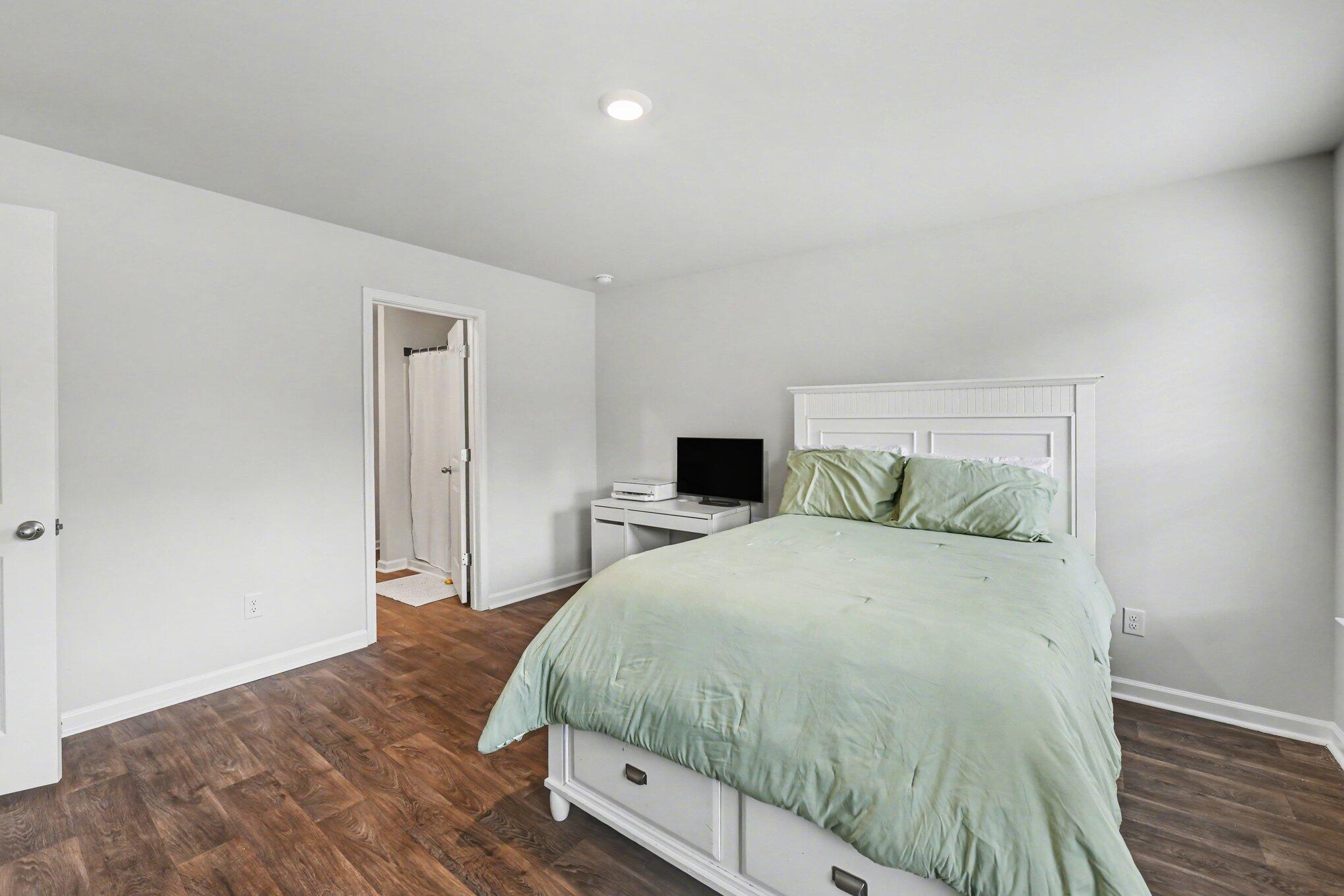 255 Ivory Shadow Road Summerville, SC 29486 - Photo 16 of 39 016_file_8559