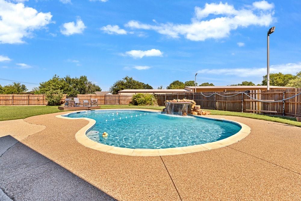 4031 Burleson Retta Road Burleson, TX 76028 - Photo 4 of 38