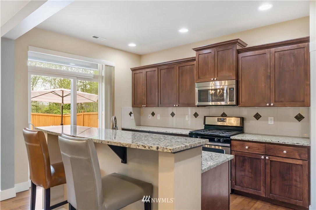 18531 40th Avenue Southeast Bothell, WA 98012 - Photo 4 of 38 Gallery Image 4
