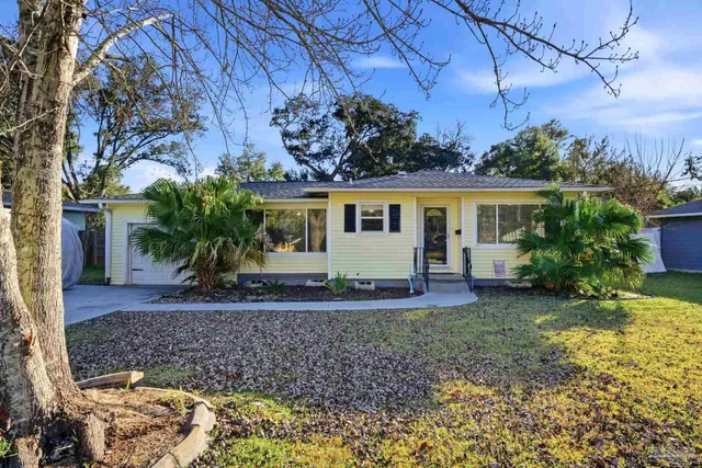 $215,000 | 3215 Bayou Drive, Pensacola, FL 32505