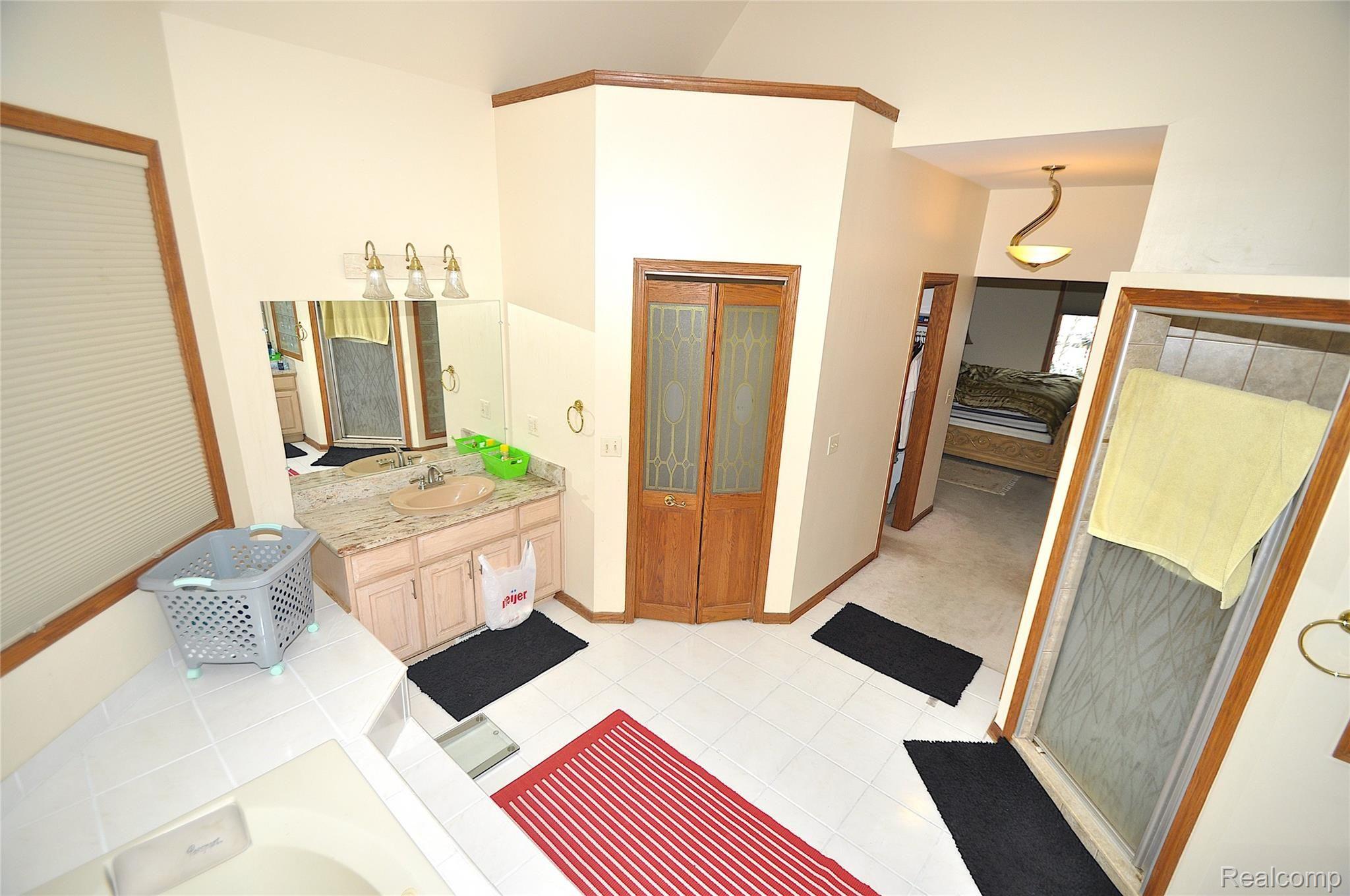 4540 Valley View Point Rochester, MI 48306 - Photo 21 of 54 DSC_0233.JPG