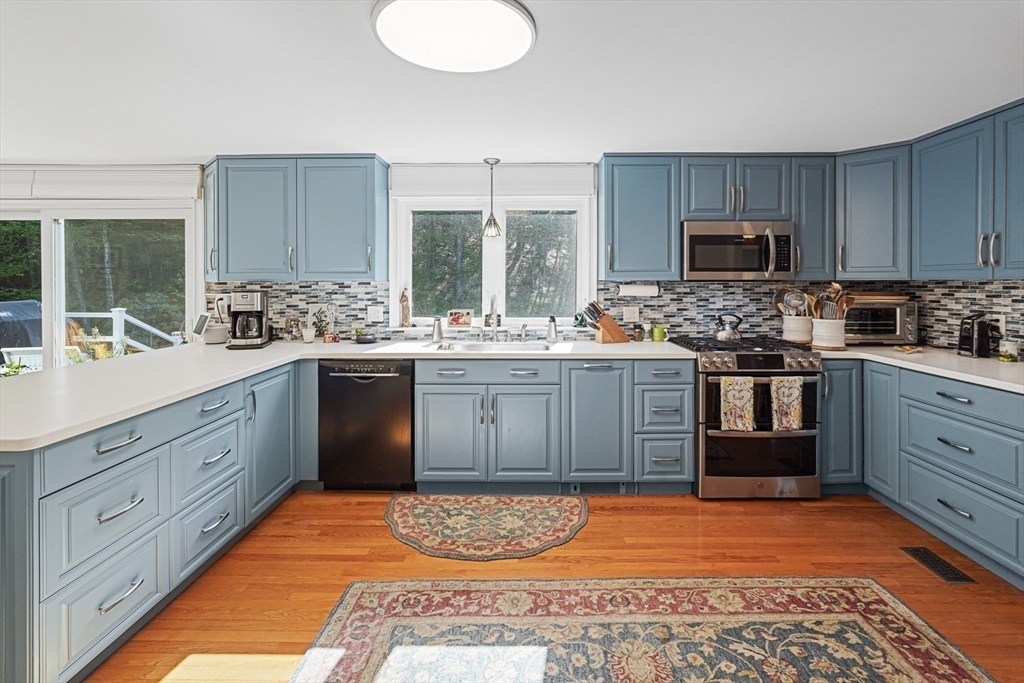 27 Johnson Road Sterling, MA 01564 - Photo 13 of 42 Gallery Image 13