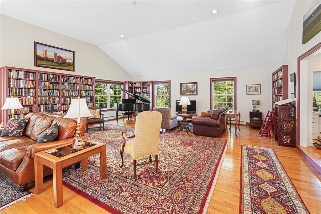 27 Johnson Road Sterling, MA 01564 - Photo 5 of 42 Gallery Image 5