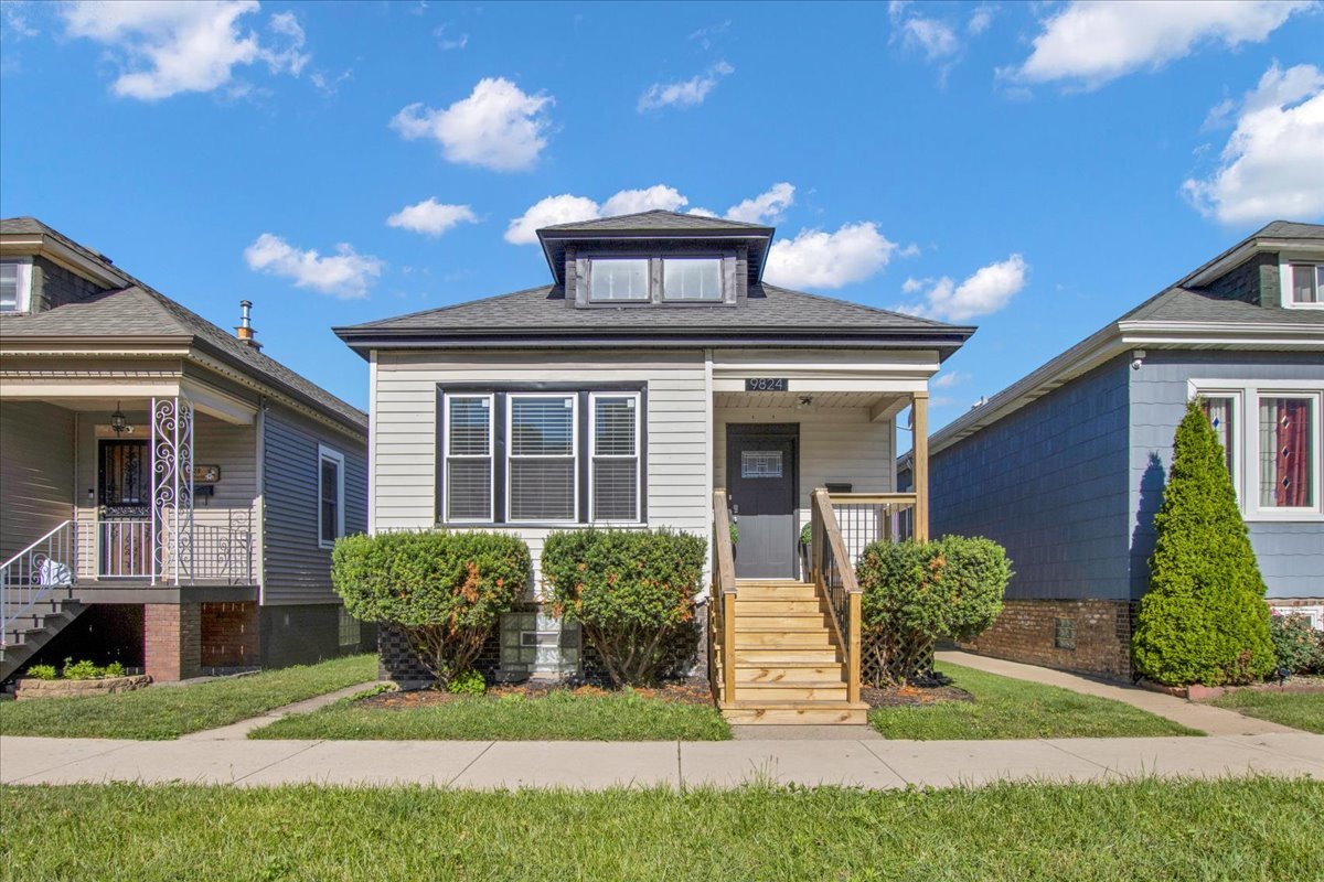 9824 South Escanaba Avenue Chicago, IL 60617 - Photo 1 of 30