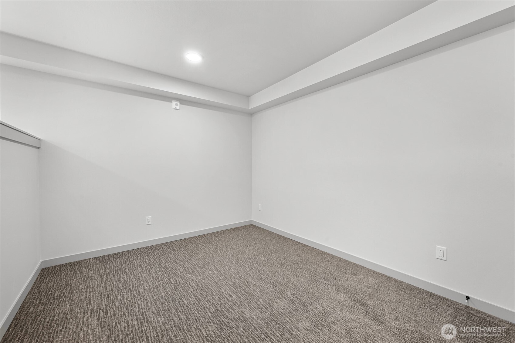 820 North State Street, Unit 606 Bellingham, WA 98225 - Photo 14 of 28