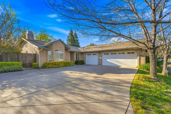 $495,000 | 4540 Cerro Lane, Redding, CA 96001