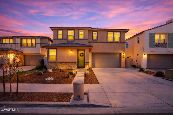 $973,900 | 18153 Meridian Lane, Santa Clarita, CA 91350