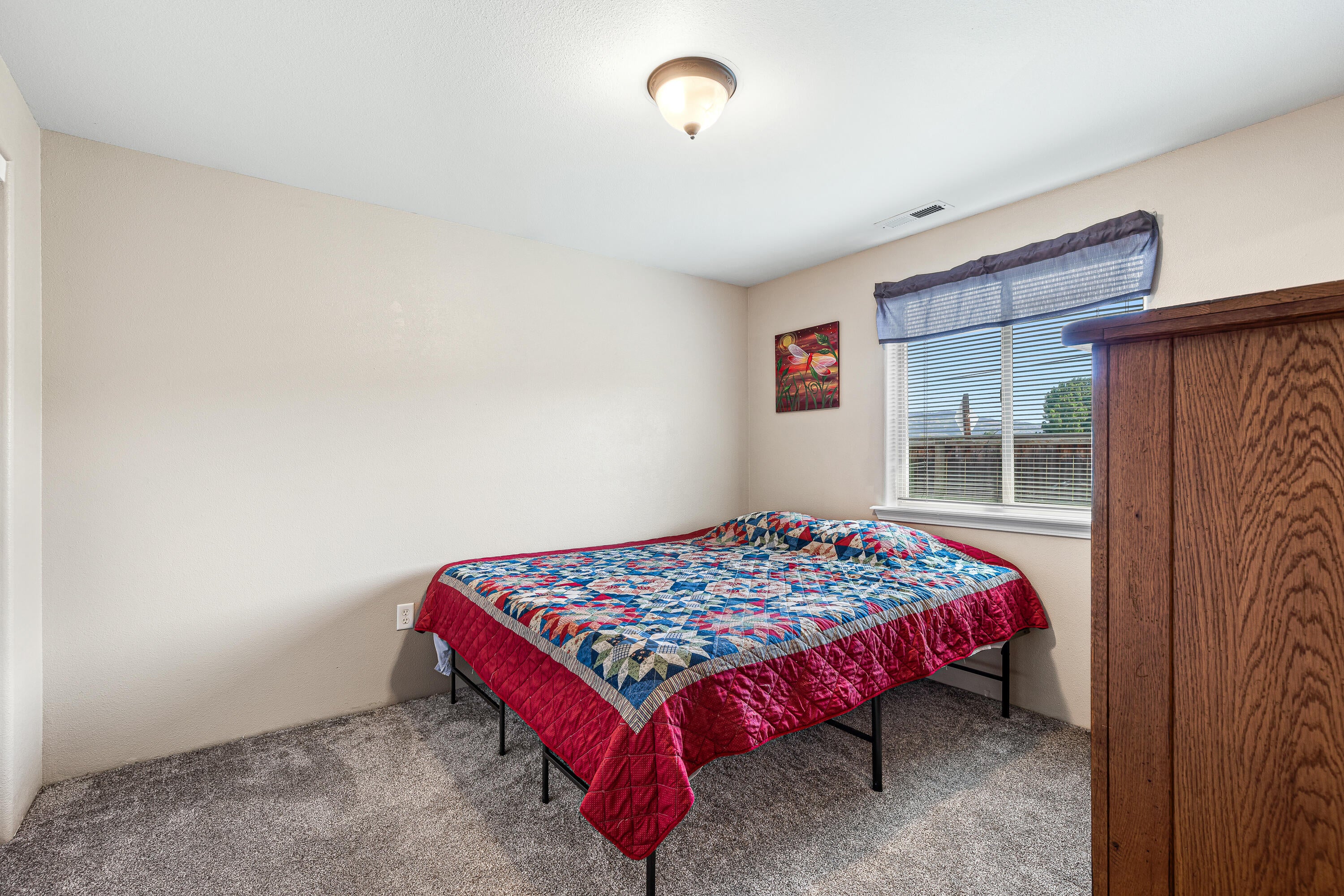 306 Sandi Way Eagle Point, OR 97524 - Photo 16 of 33 9R9A9244