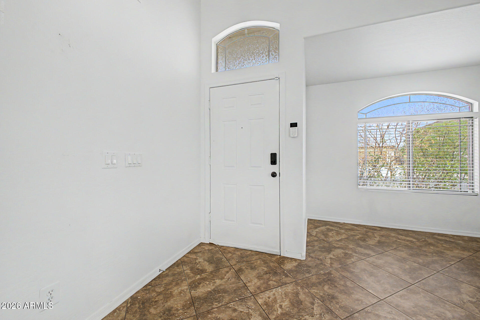 8337 West Payson Road Tolleson, AZ 85353 - Photo 5 of 44 Inside of front door