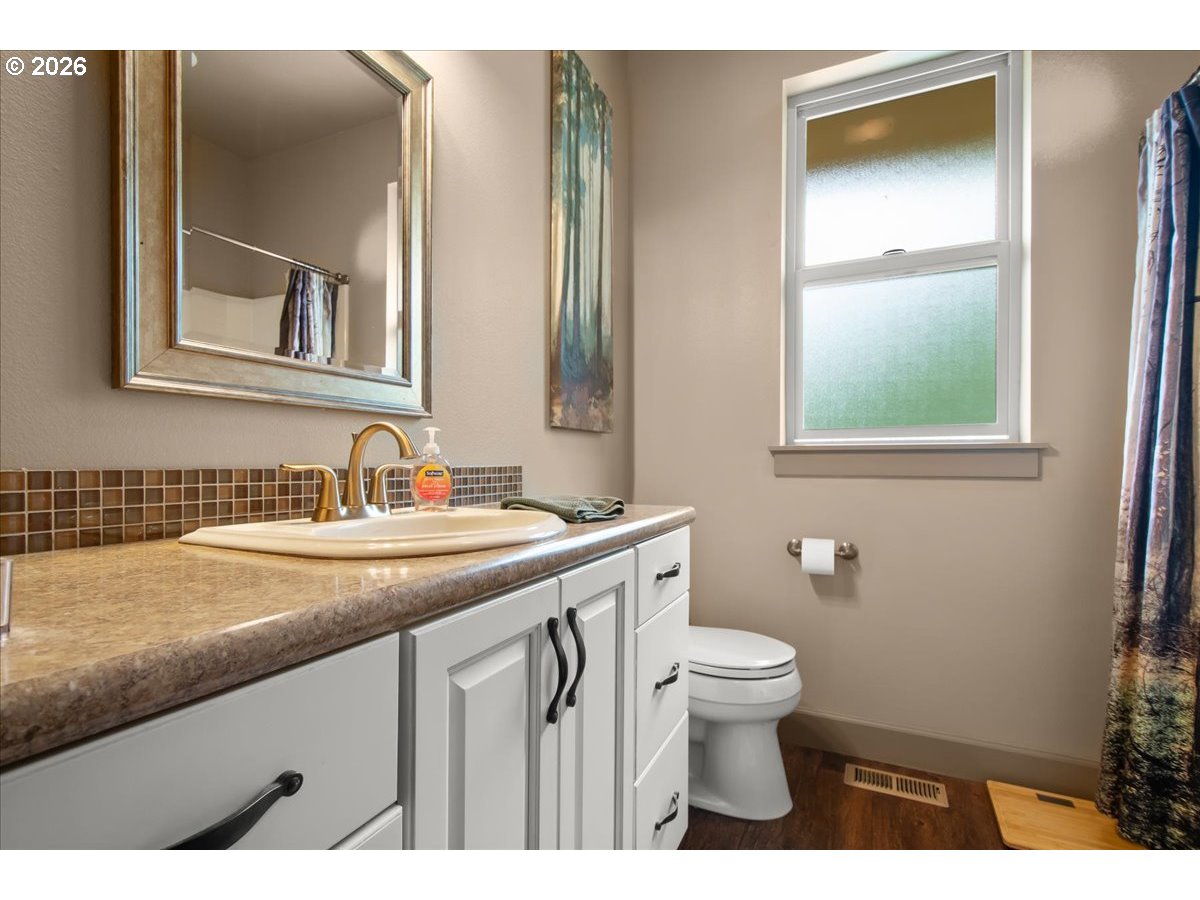 201 Kenco Road Washougal, WA 98671 - Photo 17 of 37 Bathroom