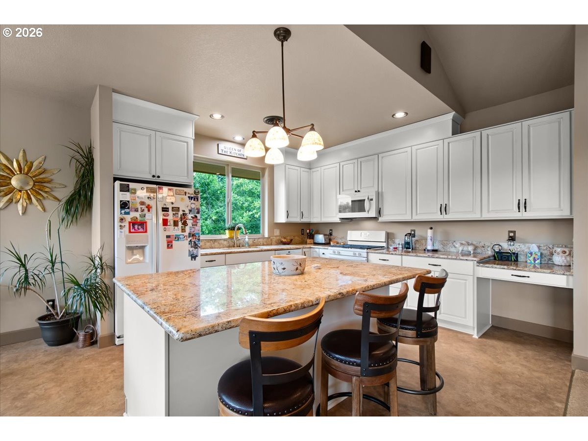 201 Kenco Road Washougal, WA 98671 - Photo 8 of 37 Kitchen