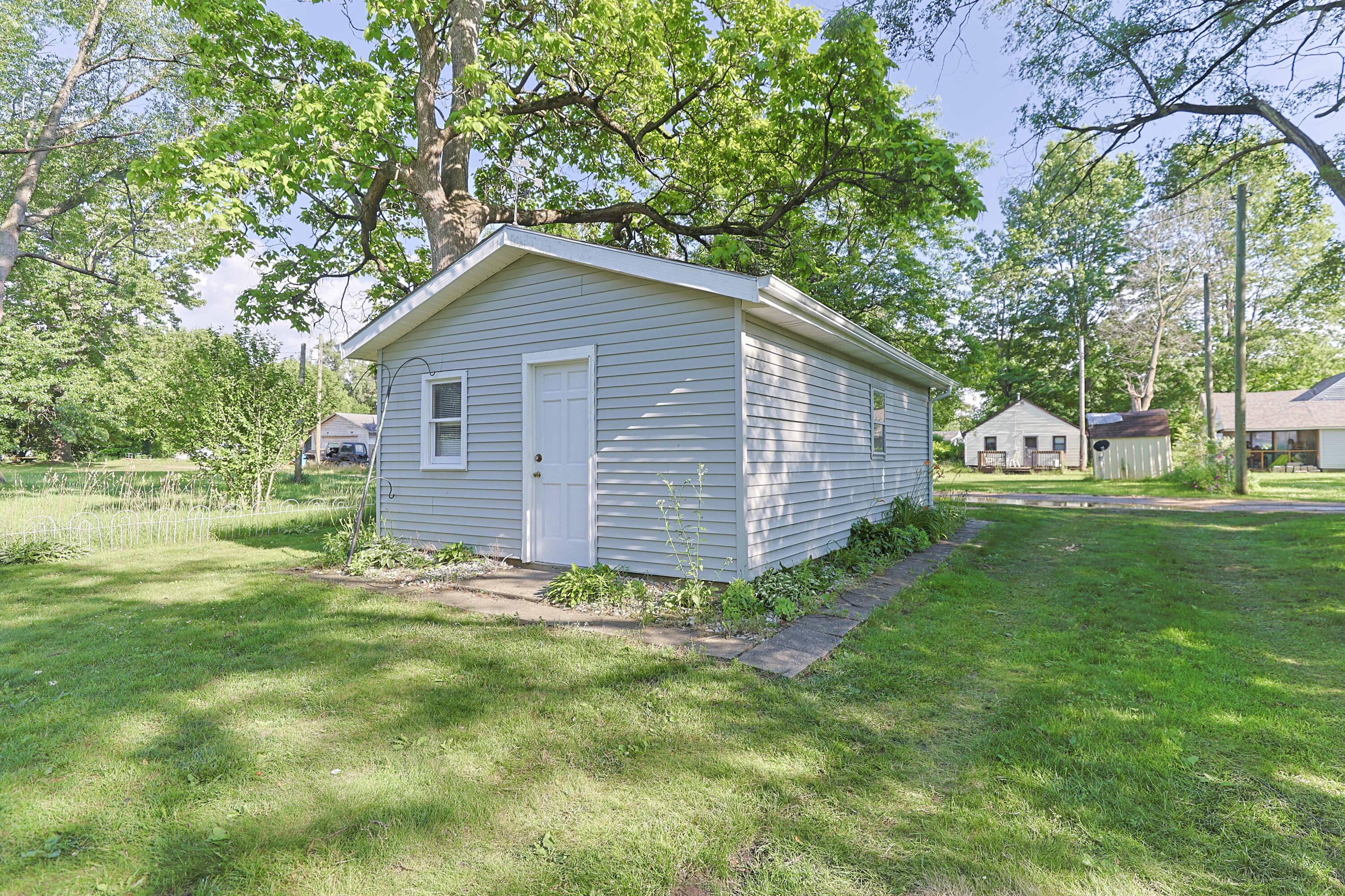 104 Clyborn Street Dowagiac, MI 49047 - Photo 45 of 48 104 Clyborn_IMG_3366
