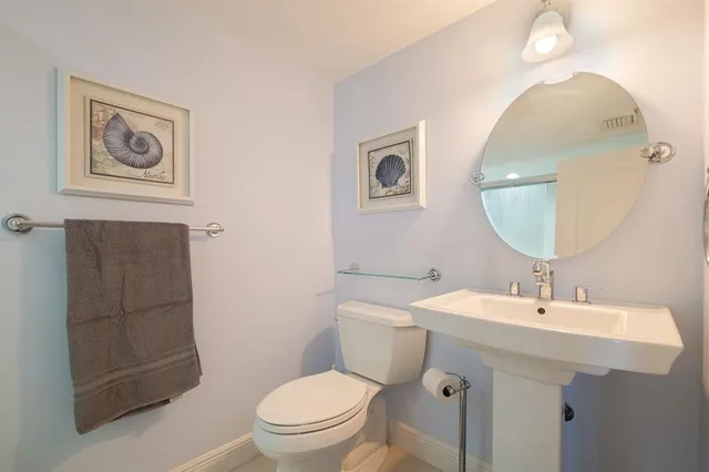 $169,000 | 3930 Inverrary Boulevard, Unit 603D, Lauderhill, FL 33319