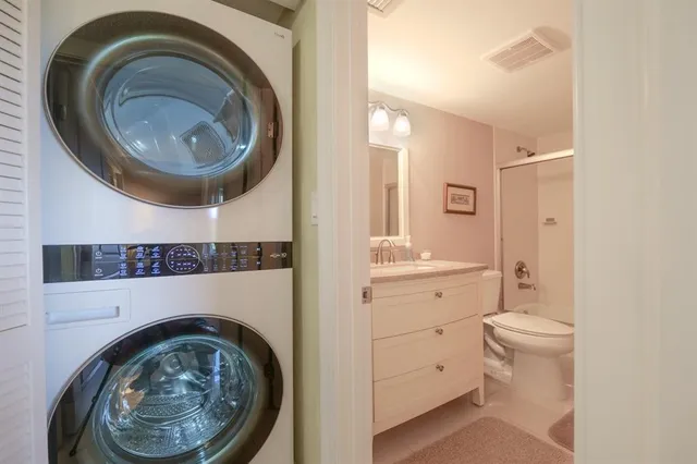 $169,000 | 3930 Inverrary Boulevard, Unit 603D, Lauderhill, FL 33319