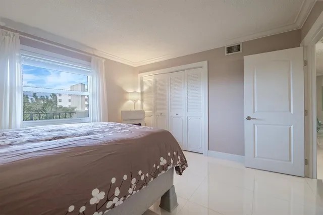 $169,000 | 3930 Inverrary Boulevard, Unit 603D, Lauderhill, FL 33319