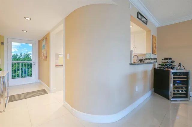 $169,000 | 3930 Inverrary Boulevard, Unit 603D, Lauderhill, FL 33319