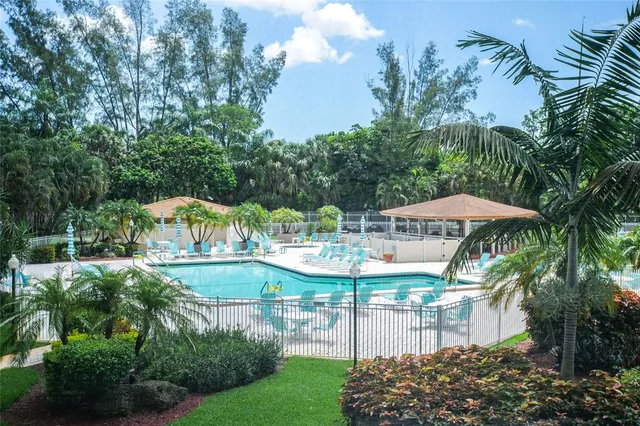 $169,000 | 3930 Inverrary Boulevard, Unit 603D, Lauderhill, FL 33319