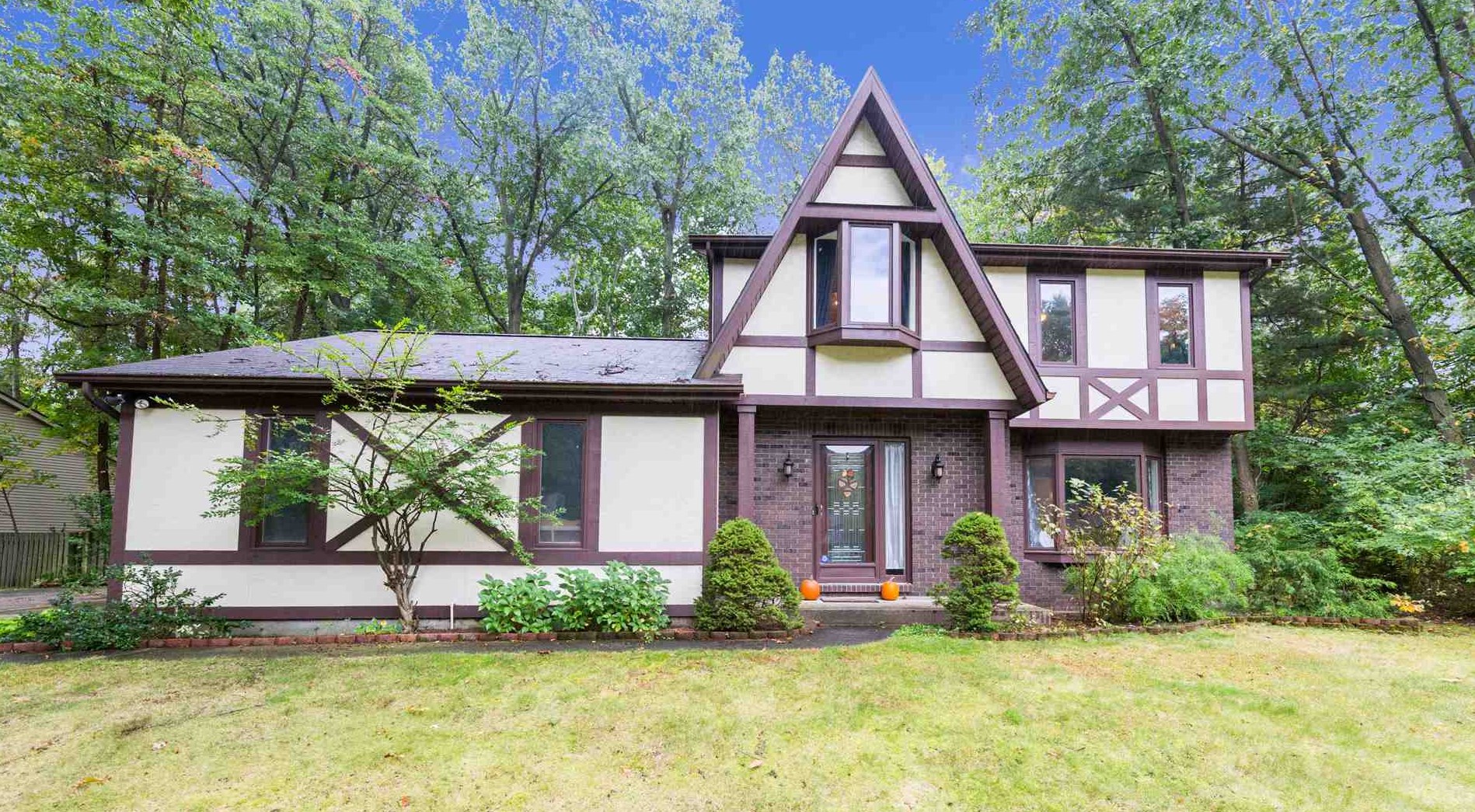 17396 Woodhurst Road Granger, IN 46530 - Photo 1 of 36 Gallery Image 1
