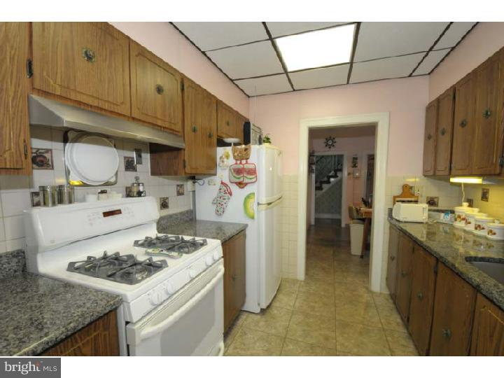 529 East Manoa Road Havertown, PA 19083 - Photo 14 of 17