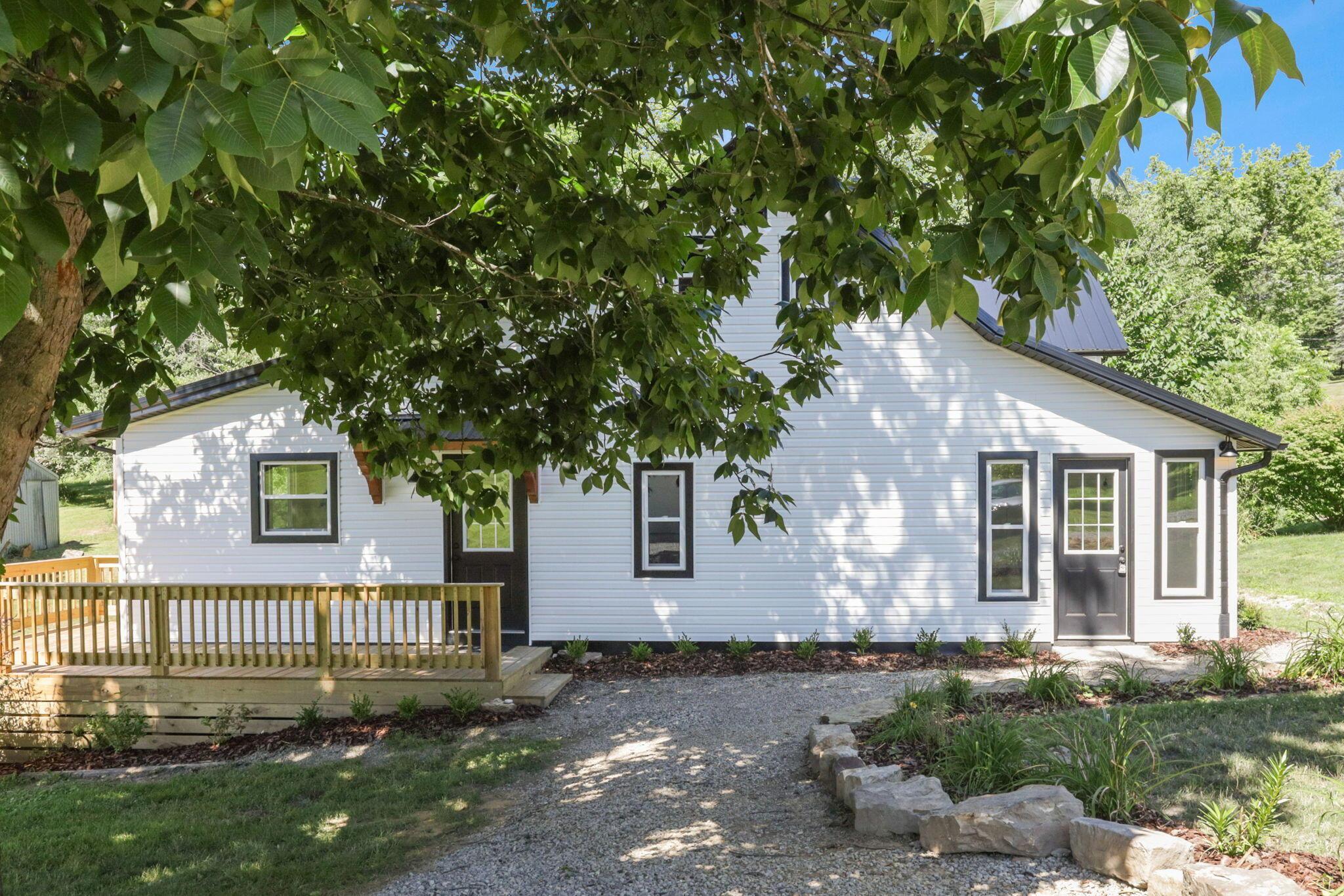 18240 Crawmer Road Southeast Newark, OH 43056 - Photo 2 of 69 Side Exterior