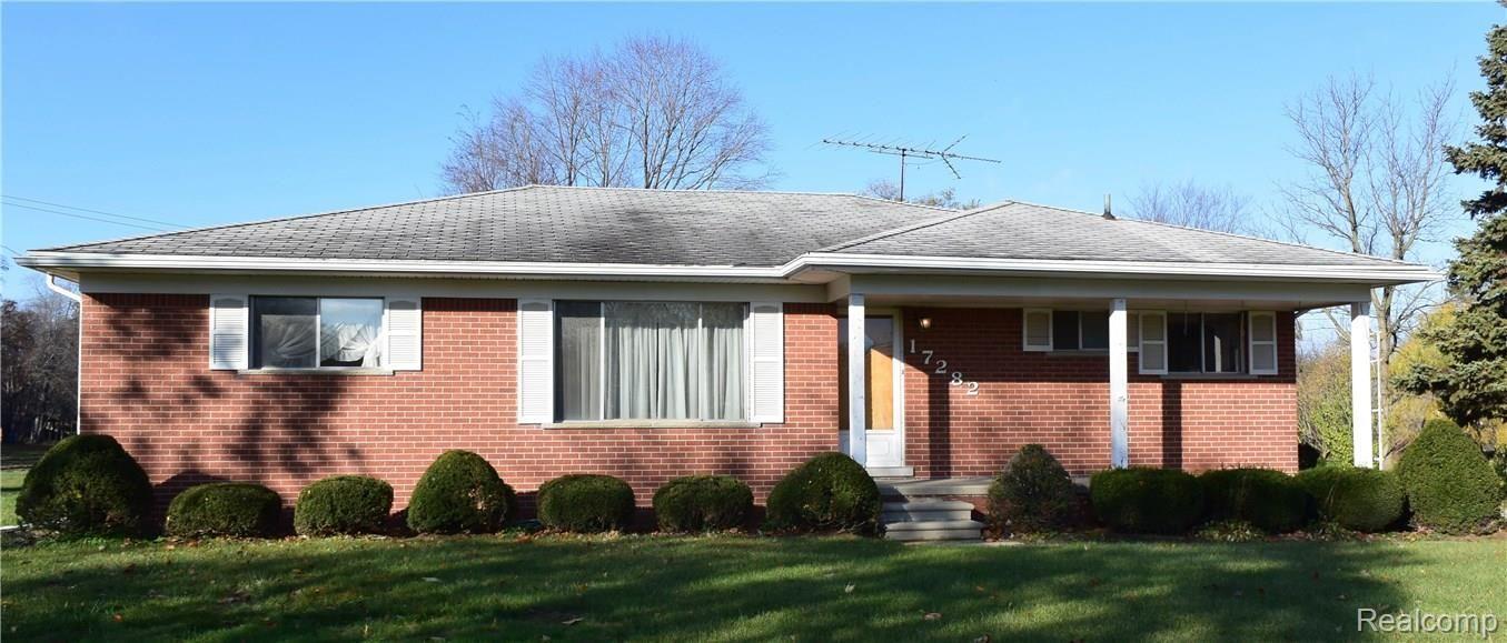 17282 Inkster Road Romulus, MI 48174 - Photo 5 of 30 DSC_0450.jpg