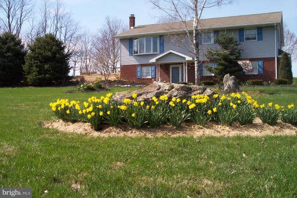 725 Schaeffer Road Lebanon, PA 17042 - Photo 3 of 8 Gallery Image 3