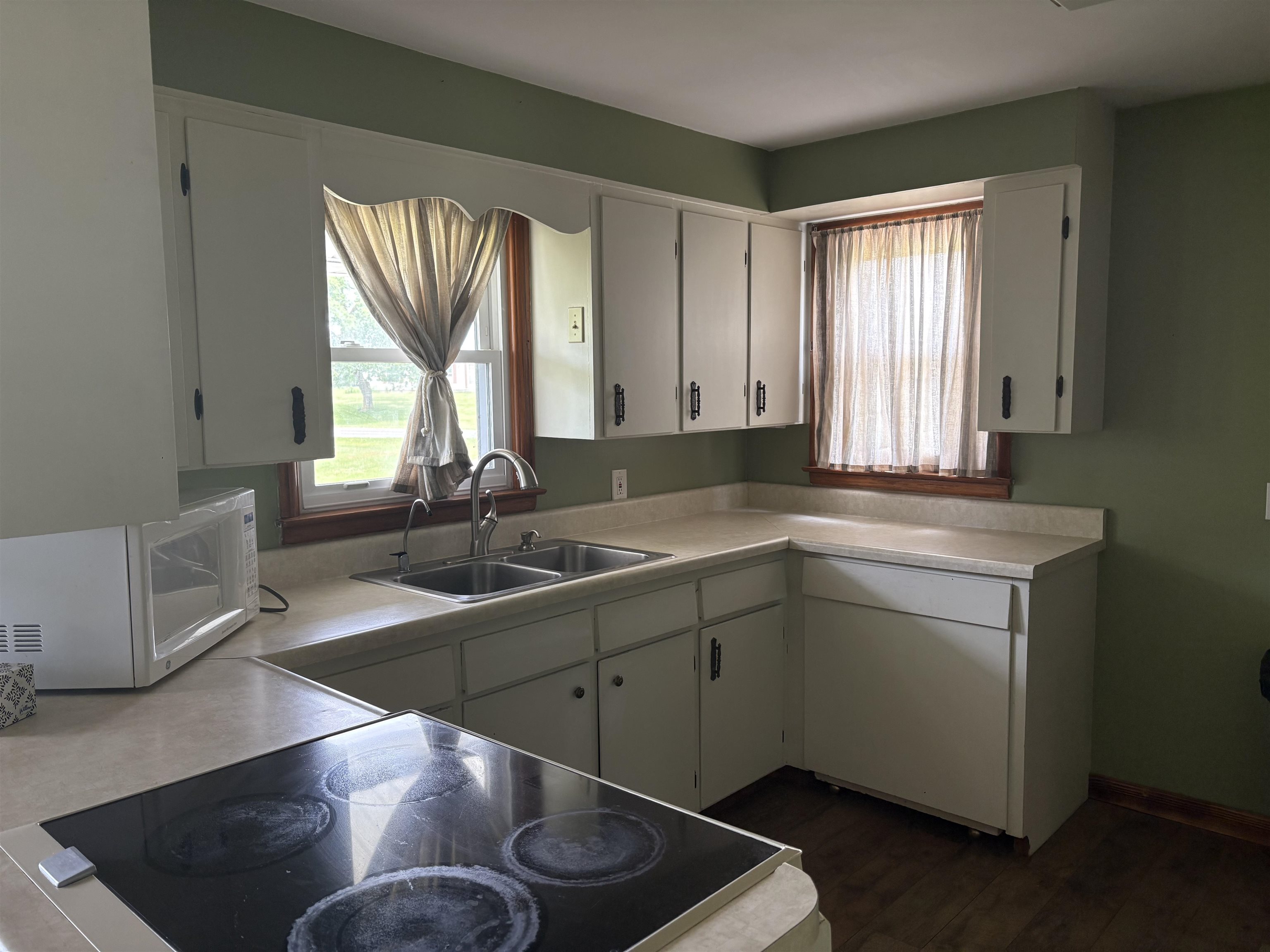 10510 South Hemlock Road Brant, MI 48614 - Photo 2 of 22 50178433-cb4e3c05-e20f-47d1-99c7-6d67dd70bc67.JPG