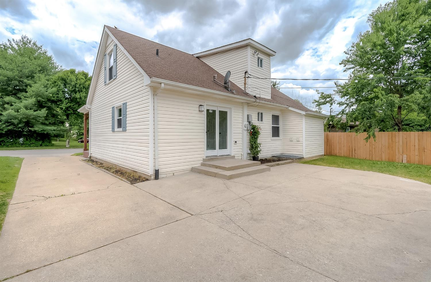 1057 Spring Run Road Lexington, KY 40514 - Photo 25 of 32 Photo 25