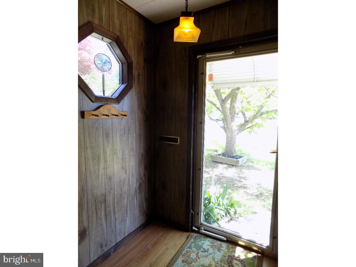 9 Circle Road Levittown, PA 19057 - Photo 4 of 22 a view of entryway