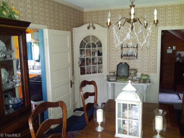 648 New Hope Road Purlear, NC 28665 - Photo 8 of 21 Dining room