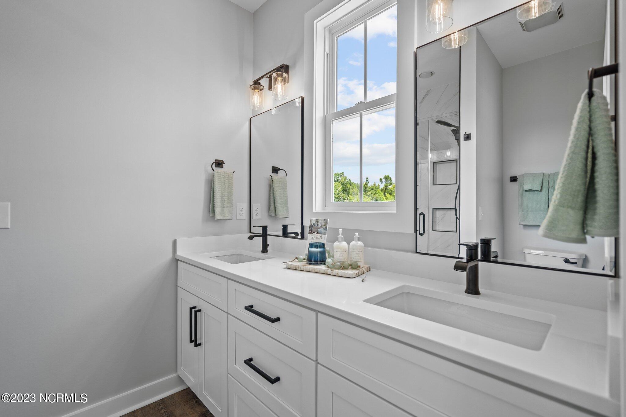 279 Little Kinston Road Surf City, NC 28445 - Photo 32 of 52 Primary Bathroom