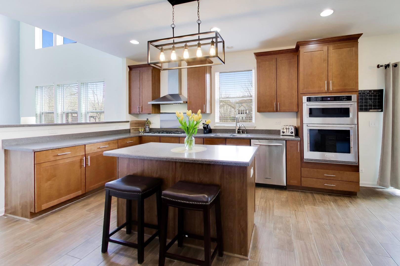 308 Cedar Ridge Drive Lake Villa, IL 60046 - Photo 7 of 39