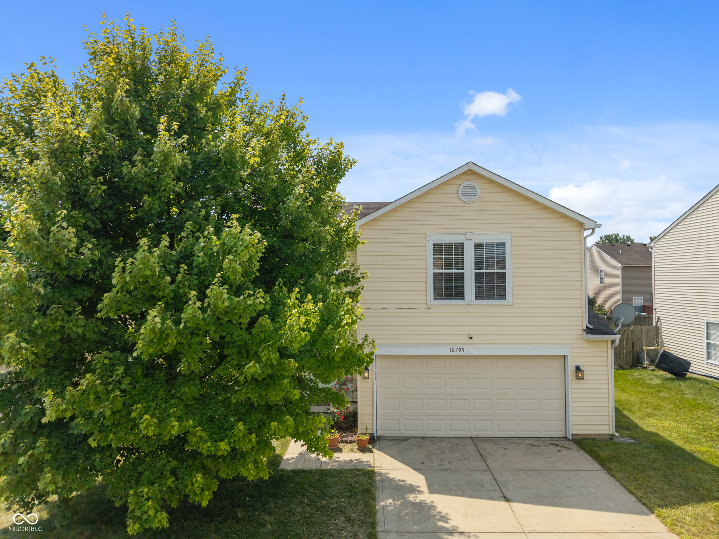 10795 Albertson Drive Indianapolis, IN 46231 - Photo 3 of 28