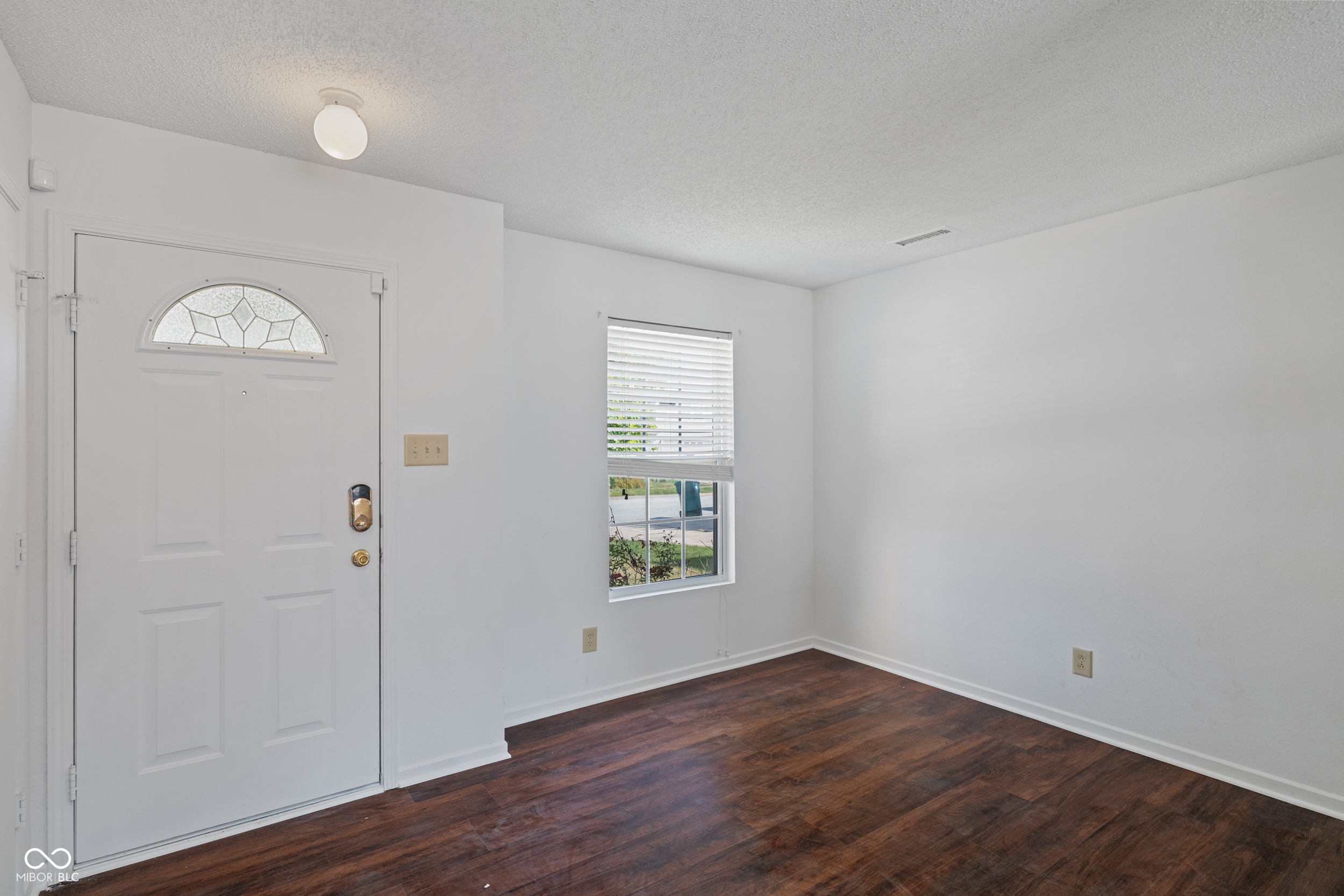 10795 Albertson Drive Indianapolis, IN 46231 - Photo 4 of 28