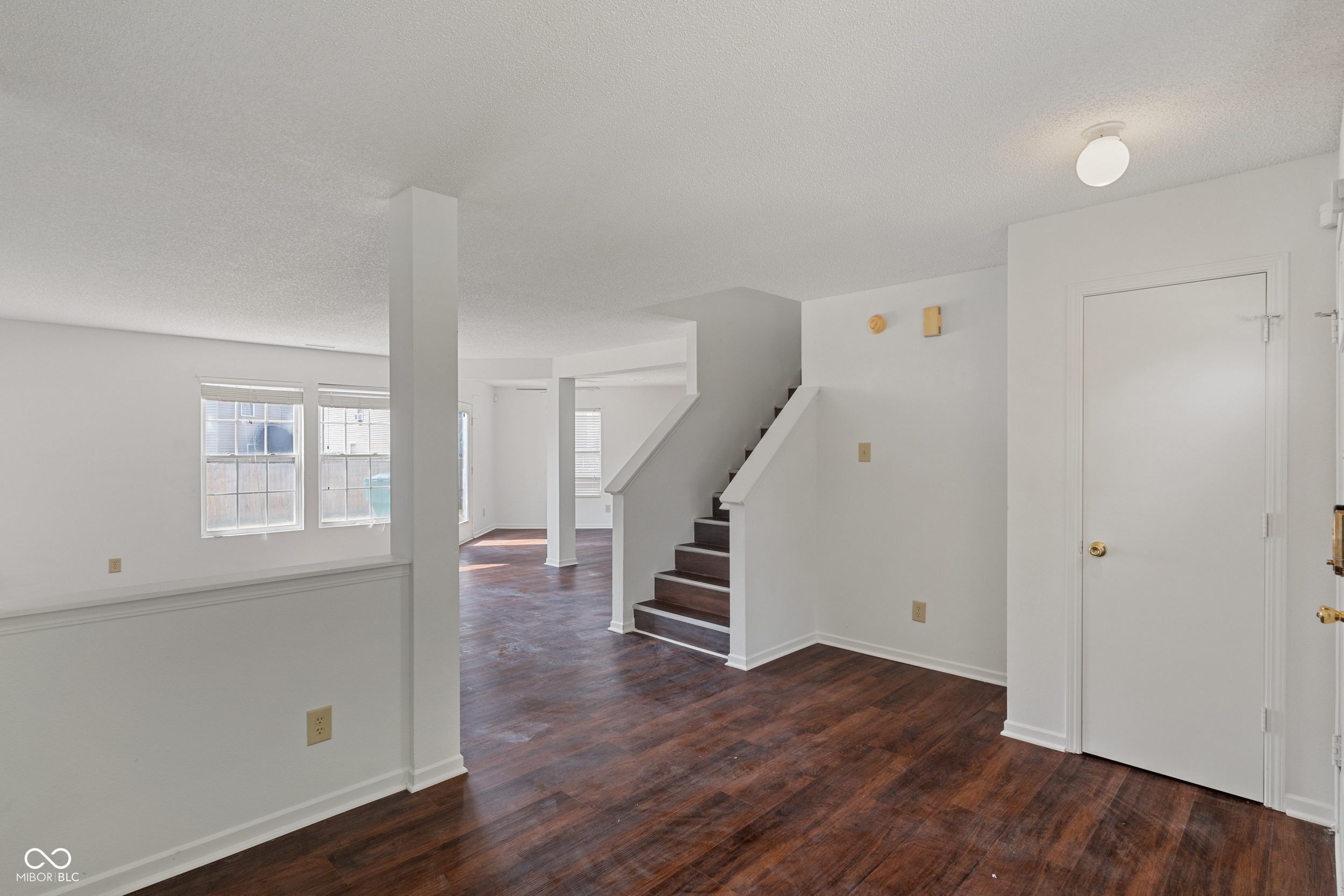 10795 Albertson Drive Indianapolis, IN 46231 - Photo 5 of 28