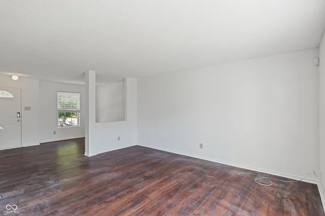 $269,900 | 10795 Albertson Drive, Indianapolis, IN 46231