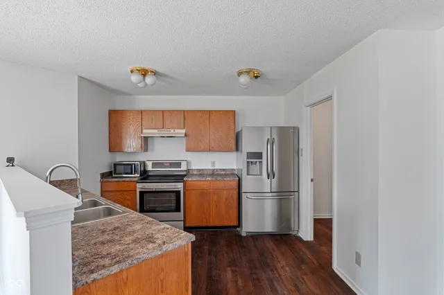 $269,900 | 10795 Albertson Drive, Indianapolis, IN 46231