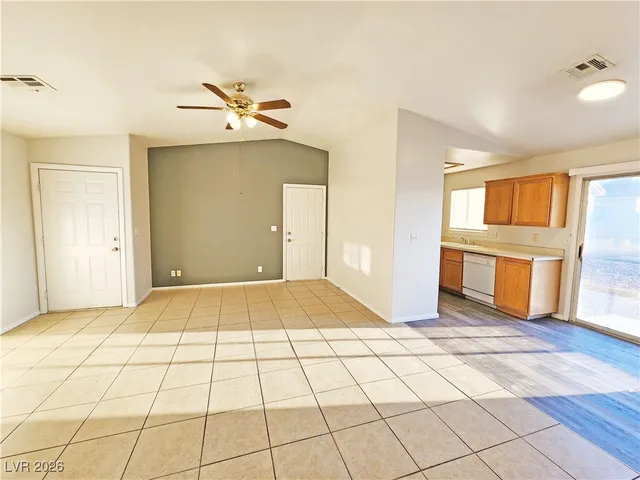 $1,090 | 1381 Ogallala Street, Unit D, Pahrump, NV 89048